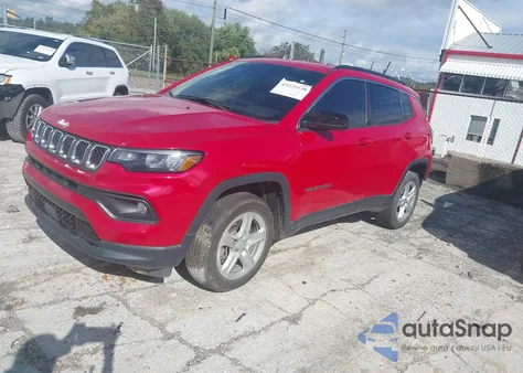2023 Jeep Compass Latitude 4X4 z USA, uszkodzony, nr VIN 3C4NJDBN9PT540656